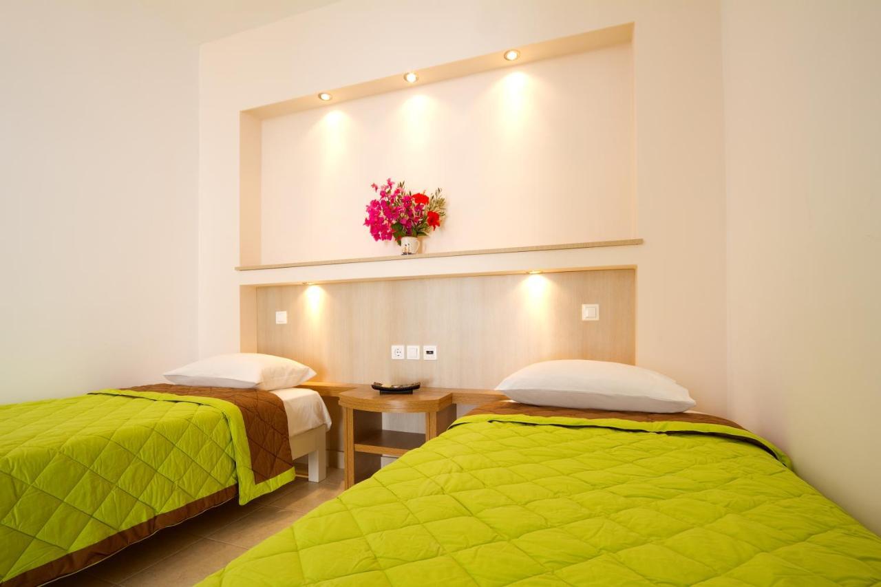 Galaxy Hotel Mylopotas Room photo